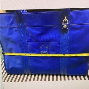 Henri Bender large zipper jet setter tote
